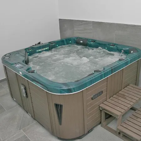 샬레 Sport Mustek 야히모프